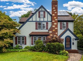 18 Middle Rd, Hamden, CT 06517