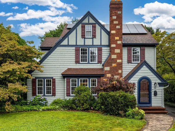 18 Middle Road, Hamden, CT 06517