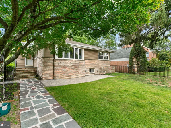 212 Crystal Lake Ave, Audubon, NJ 08106