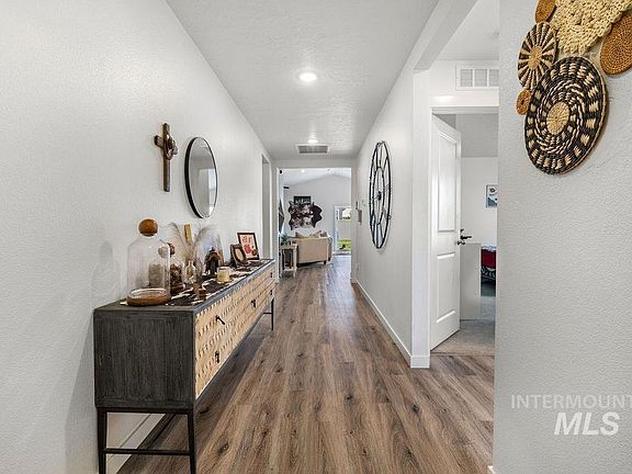 4th image of 3953 E Hags Head St