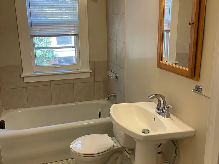 1516 Grand Apartments — Photo 7