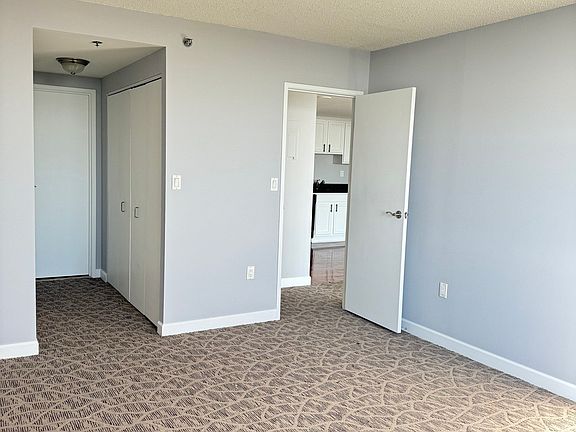 5th image of 250 E Harbortown Dr Floor 14
