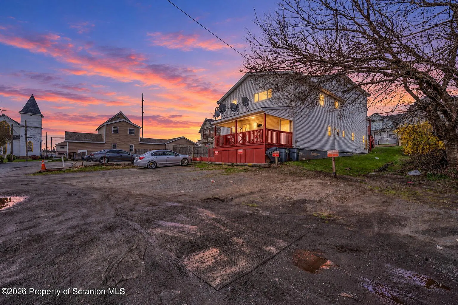 2 bed, 1.0 bath, 775 sqft, $1,250 — Photo 1