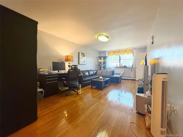 9935 59th Avenue #5E, Corona, NY 11368
