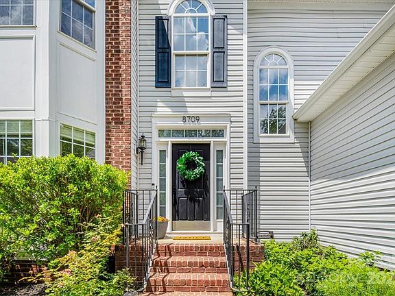 4th image of 8709 Huntland Ct