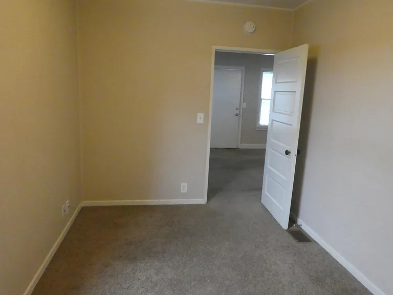 2333 SE Tacoma St — Photo 22