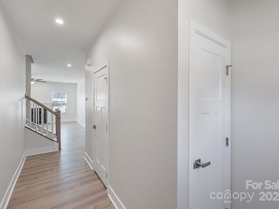 3rd image of 135 Beacon Dr #D