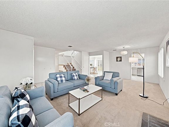 4th image of 482 Vista Del Norte