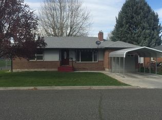 1307 W 4th St, Grandview, WA 98930