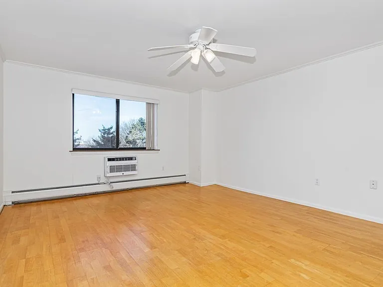 151 Coolidge Ave #303 — Photo 10