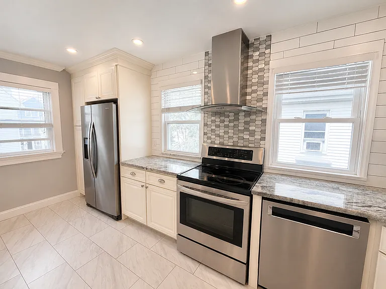 38 Boston Ave #2 — Photo 2