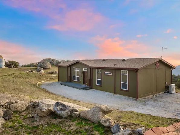 33327 Oak Dr, Hemet, CA 92544