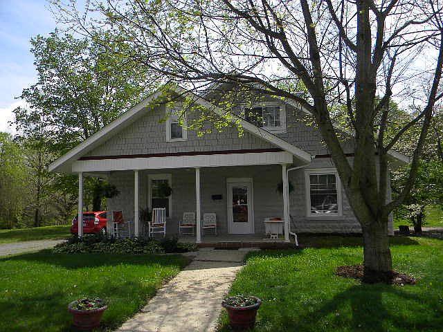 208 E. Poplar street view