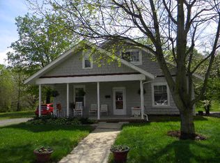208 E Poplar St, Mount Airy, NC 27030
