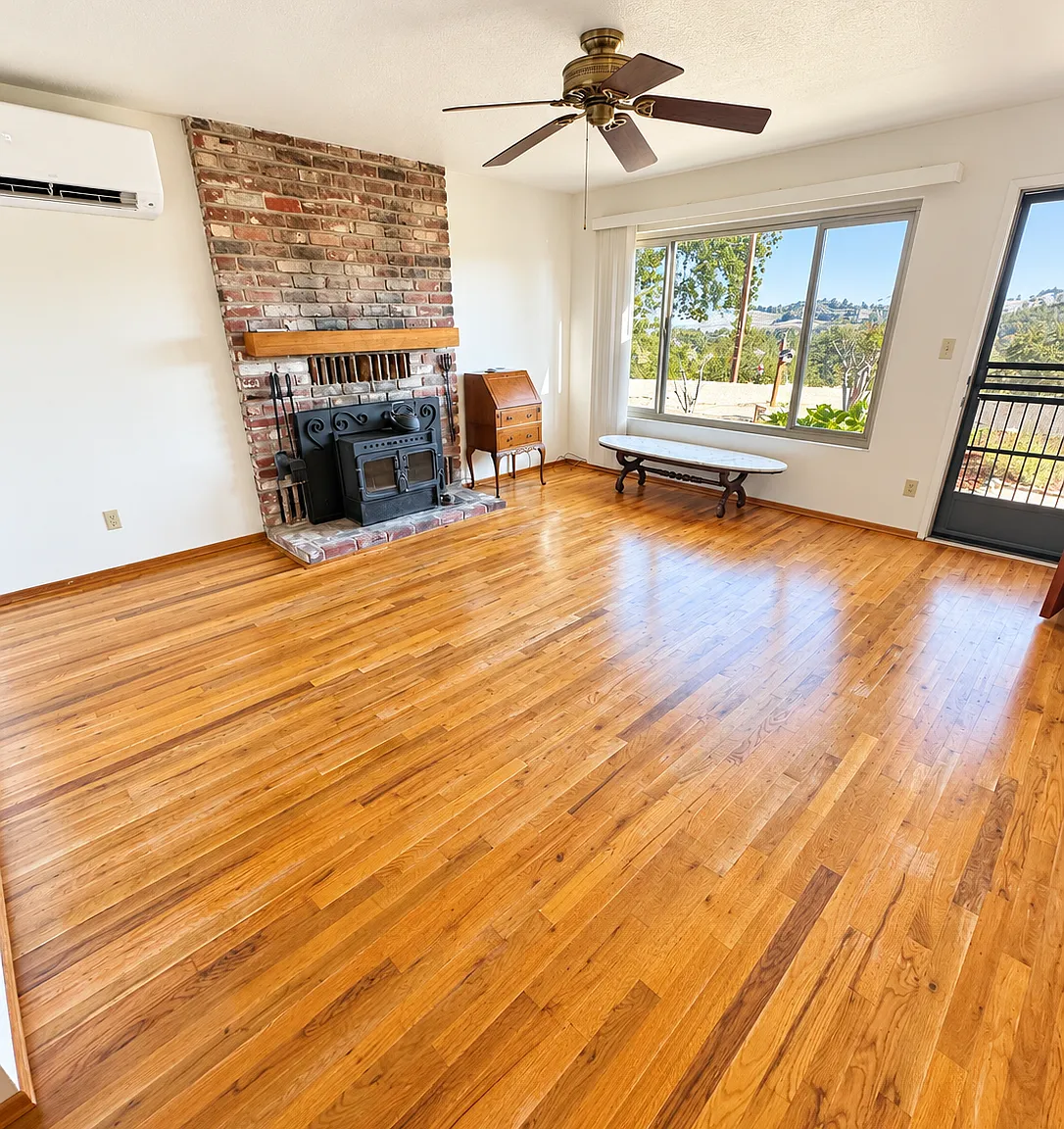 3 bed, 960 sqft, $1,950 — Photo 3