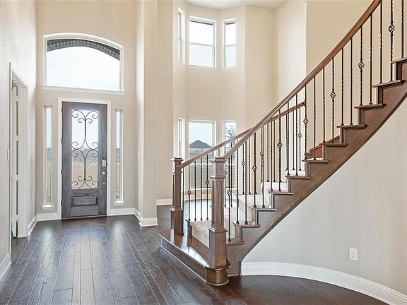 3rd image of 5109 Wayland Dr