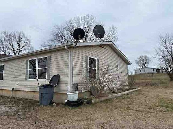 3rd image of 22680 Redwood Rd
