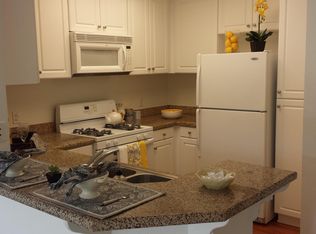 419 Santa Barbara, Irvine, CA 92606