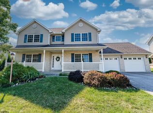 1056 Autumn Ave, Morgantown, WV 26508