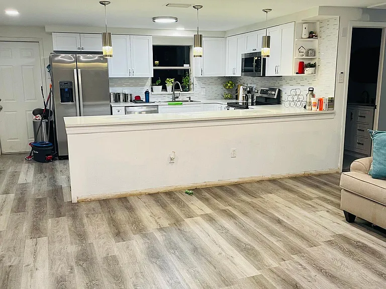 8408 N Orange Pl — Photo 3
