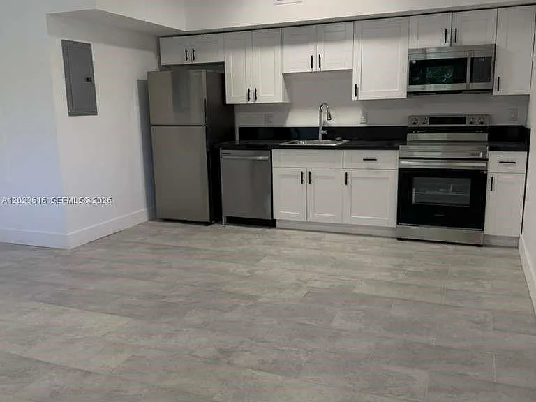 147 NW 59th St #303 — Photo 2