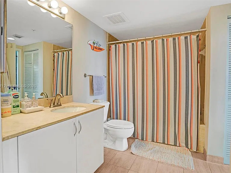 1750 N Bayshore Dr #2206 — Photo 10