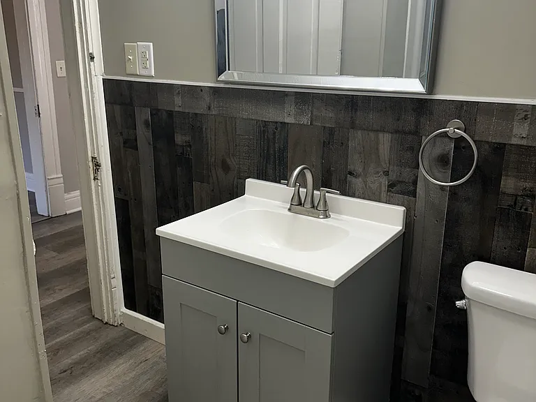 2436 Wallace Ave #B — Photo 10