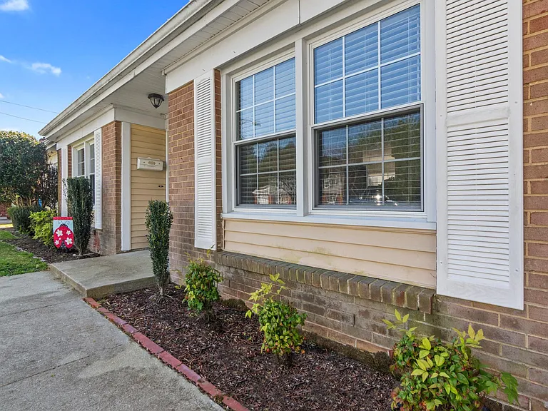 4433 John Jay Ln — Photo 23