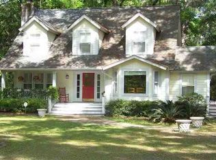 64 Grove Rd, Beaufort, SC 29907