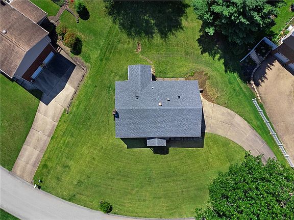 3rd image of 138 Terrace Ct