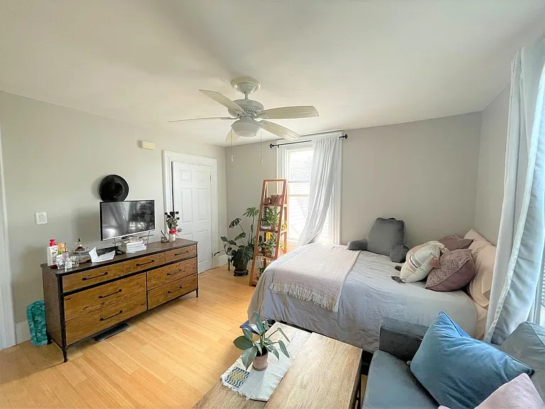 16 Cutter St — Photo 9