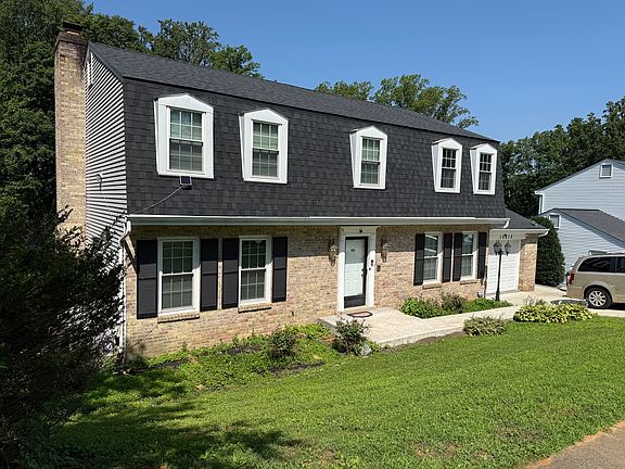 2nd image of 15912 Dolphin Dr