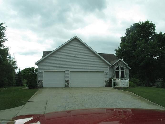 1st image of 950 Towering Oaks Ct