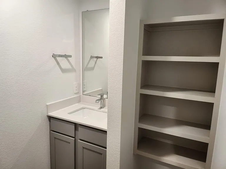 7106 Marina Heights Way — Photo 10