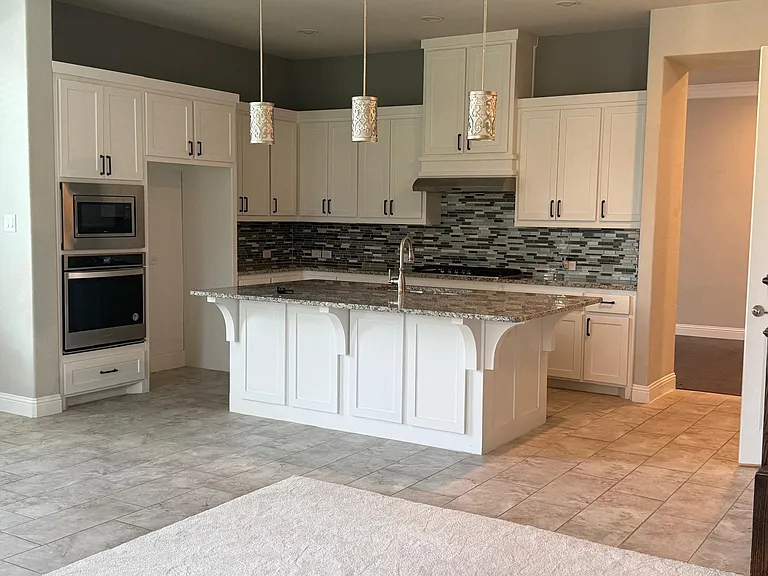 8533 Pine Valley Dr — Photo 34