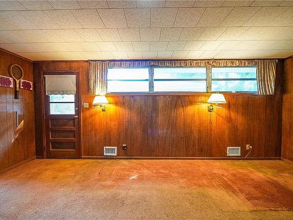 5th image of 2424 Harrington Dr