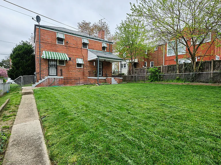 3617 28th St NE — Photo 33