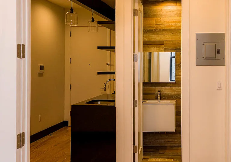 277 Irving Ave #2R — Photo 5
