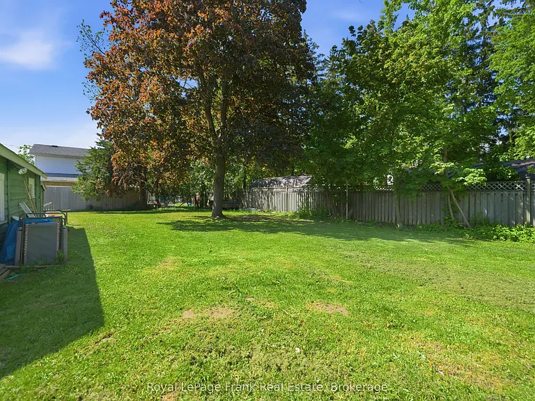 279 Kent St W — Photo 23