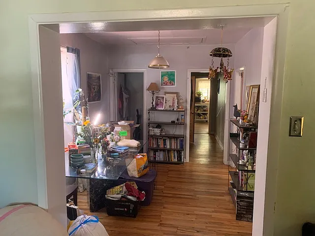 639 S Clarkson St — Photo 4
