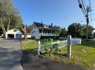 294 Whalom Rd, Lunenburg, MA 01462