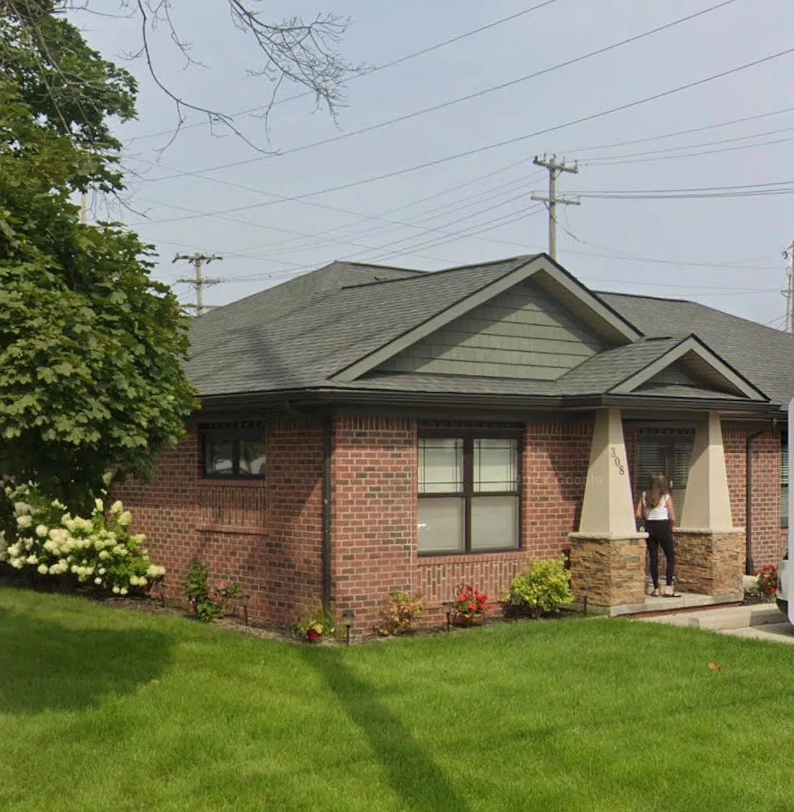 2 bed, 1100 sqft, $1,800 — Photo 1