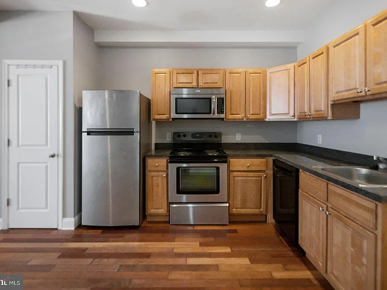 1940 N Gratz St #1 — Photo 6