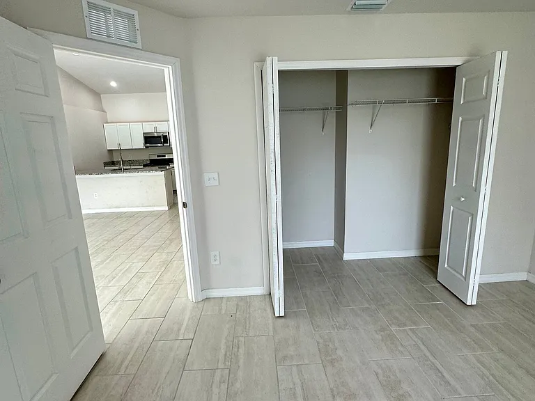 3310 SW 17th Pl #3310 — Photo 22