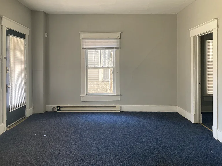 626-628 W Main St — Photo 20