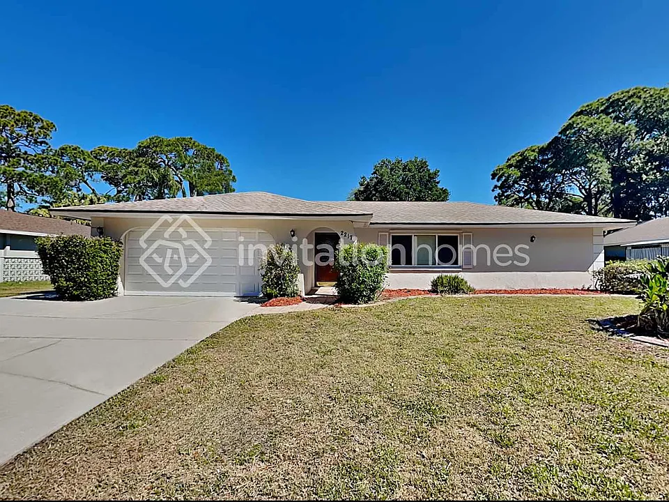2217 Pine View Cir