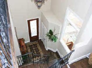 5530 Pine St, Houston, TX 77081