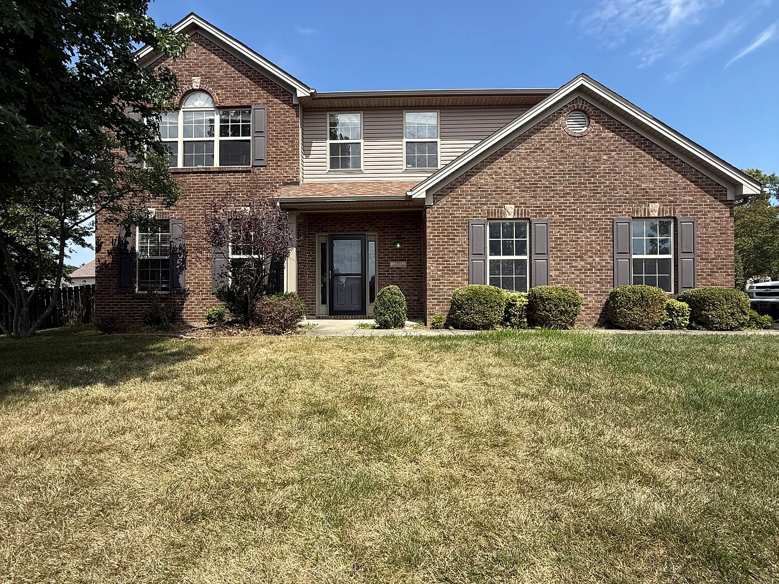 4 bed, 2323 sqft, $2,500 — Photo 1