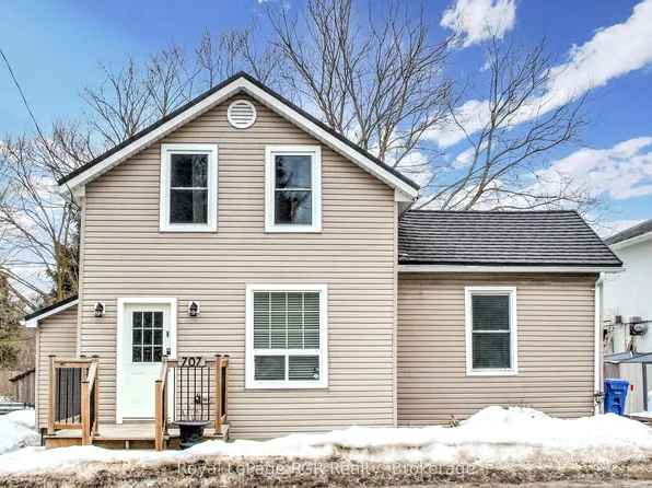 707 Queen St, West Grey, ON N0G 2M0