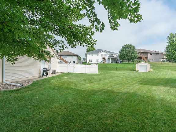 2nd image of 507 Manchester Cir